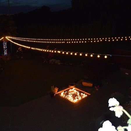 1-Bedroom Seaview Guesthouse On Seattle Luxury Estate With Views Of Olympic Mountains מראה חיצוני תמונה