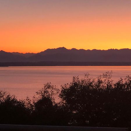 1-Bedroom Seaview Guesthouse On Seattle Luxury Estate With Views Of Olympic Mountains מראה חיצוני תמונה