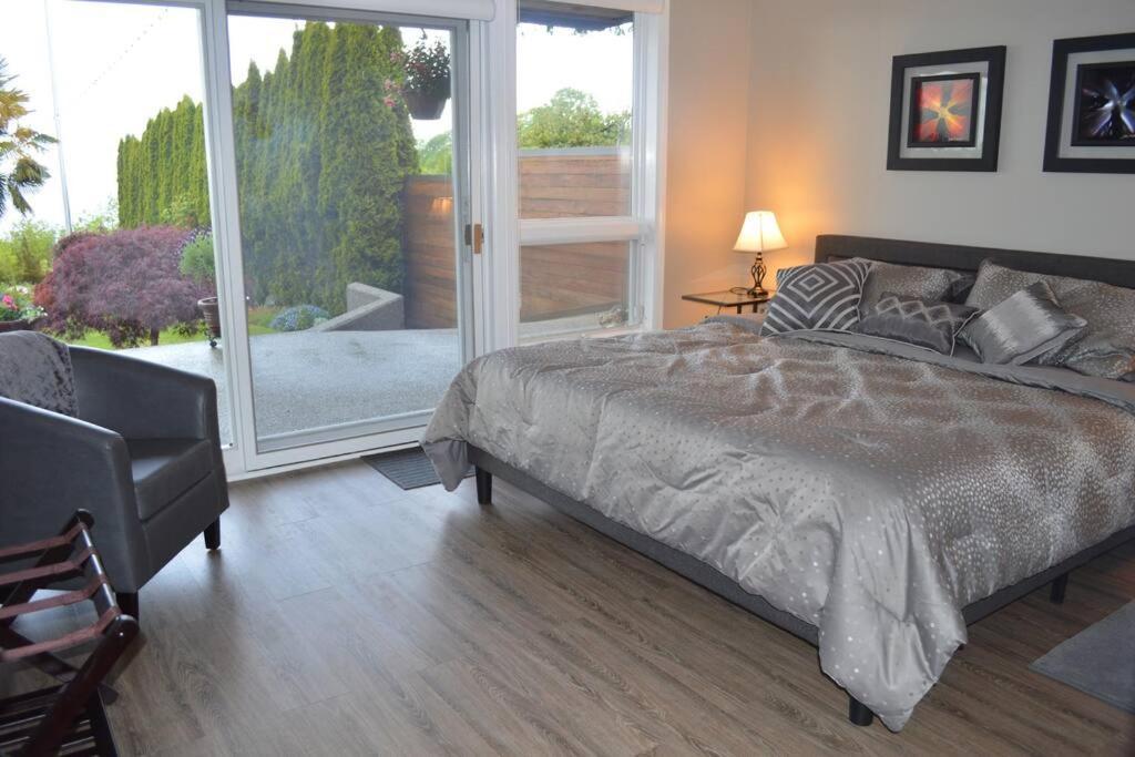 1-Bedroom Seaview Guesthouse On Seattle Luxury Estate With Views Of Olympic Mountains מראה חיצוני תמונה