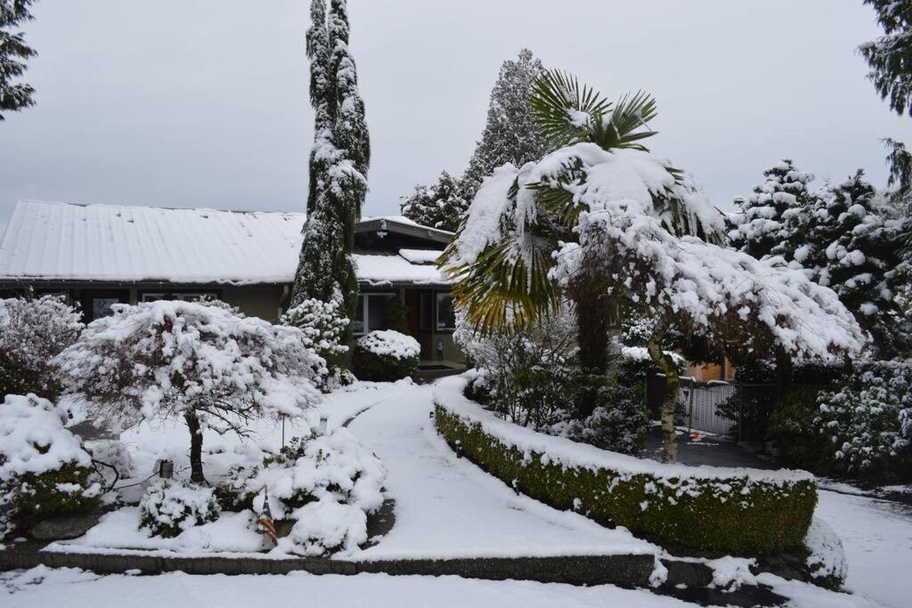 1-Bedroom Seaview Guesthouse On Seattle Luxury Estate With Views Of Olympic Mountains מראה חיצוני תמונה