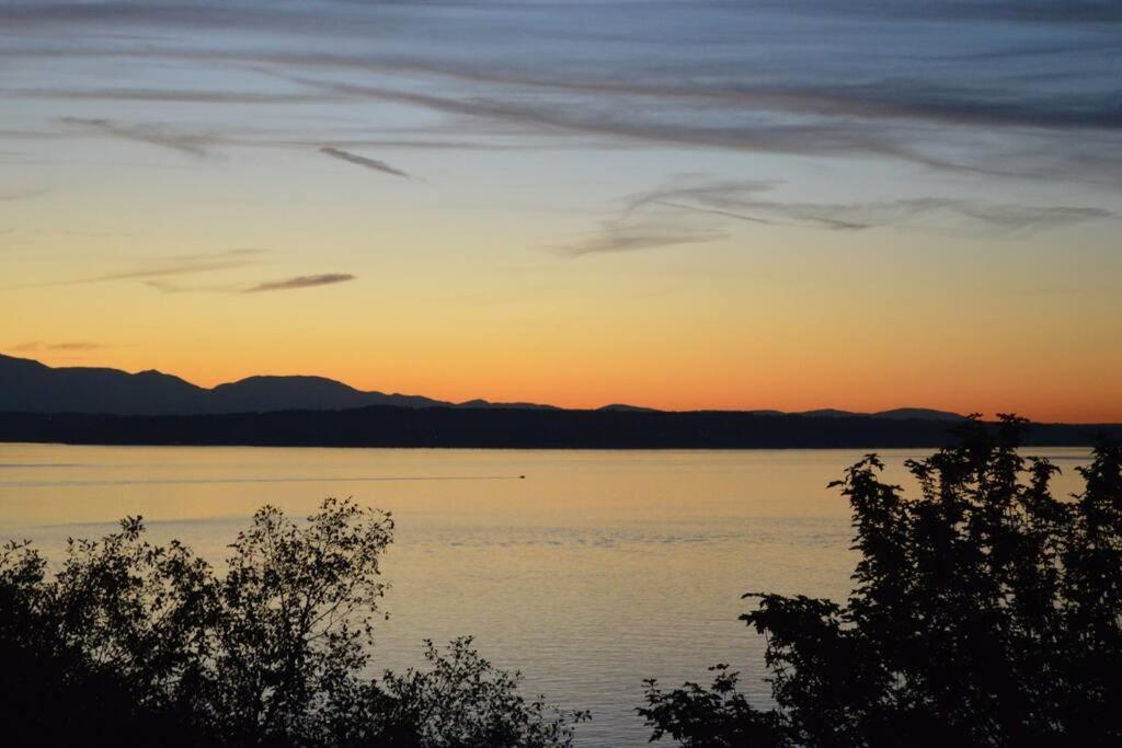 1-Bedroom Seaview Guesthouse On Seattle Luxury Estate With Views Of Olympic Mountains מראה חיצוני תמונה